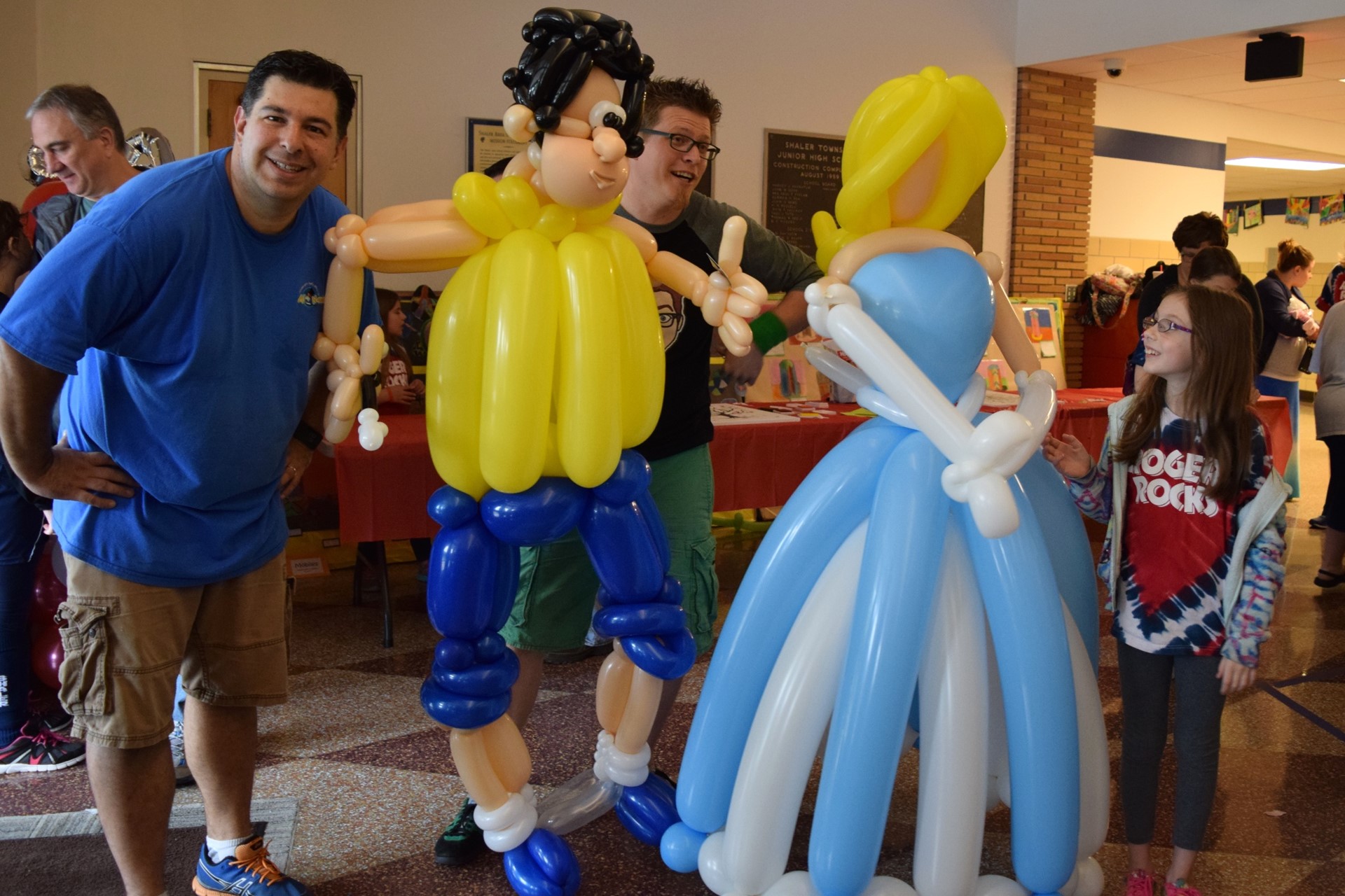 Balloon art at the Rogers Reunion: May 2016