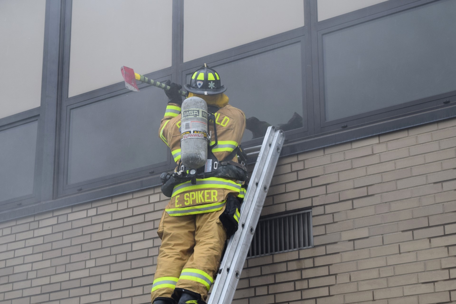 Shaler Area fire departments train at Rogers Primary: May 2016