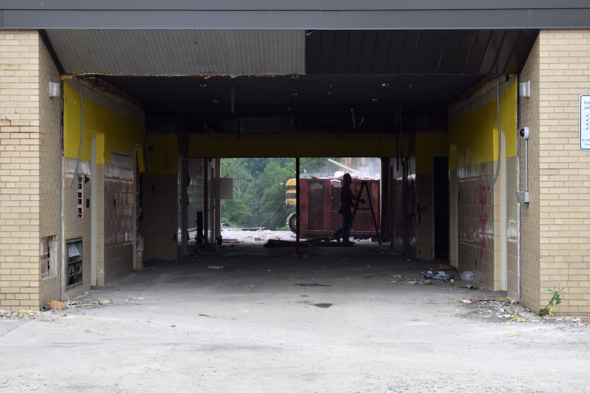 Demolition at Rogers Primary School: July 2016