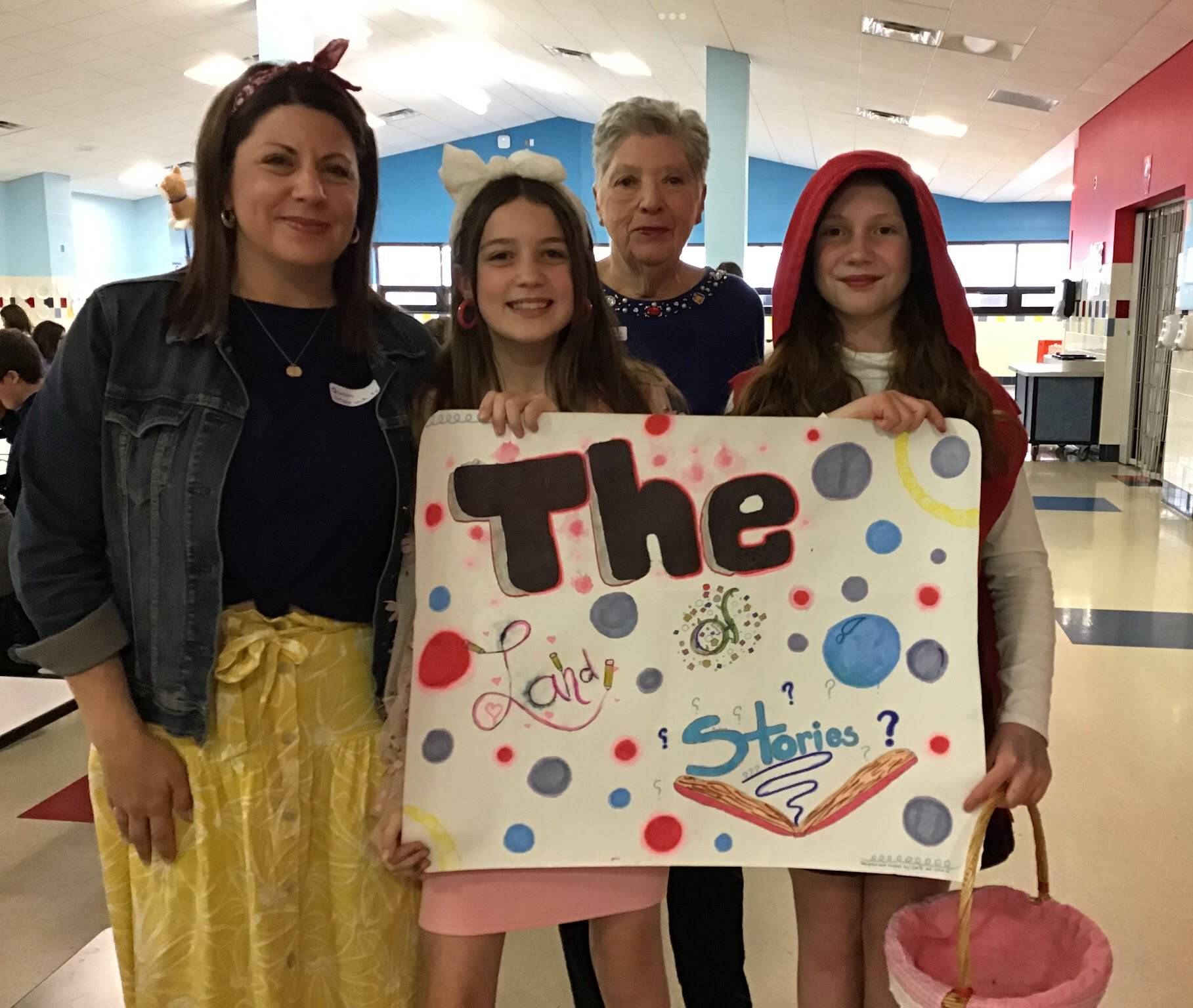 Group of 4 at Battle of the Books